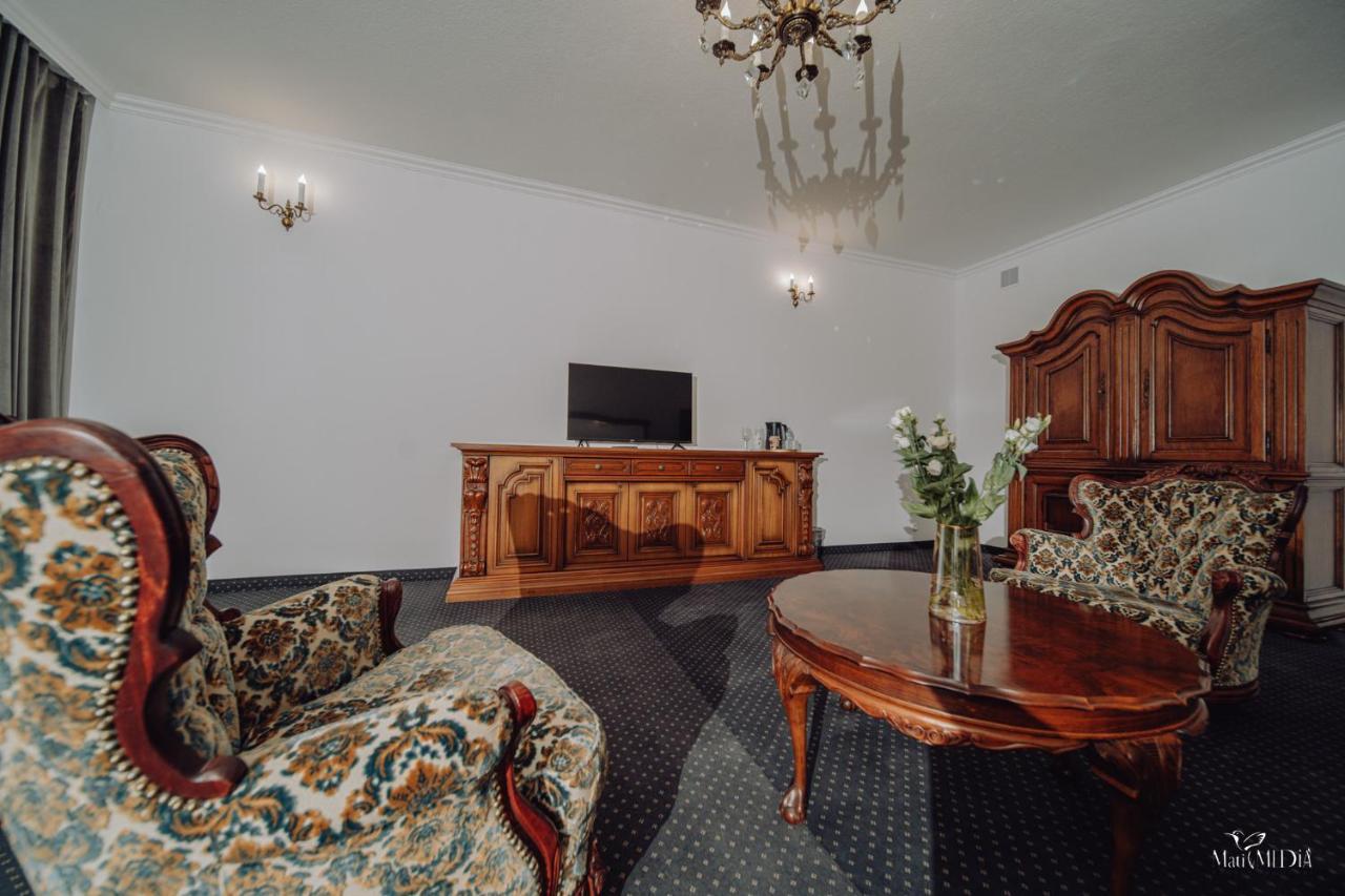 Apartamenty Lokalna Еленя-Гура Экстерьер фото