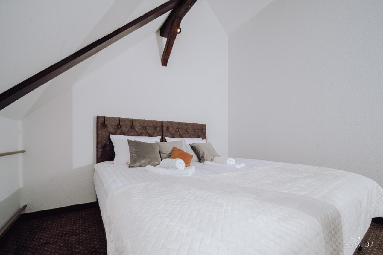 Apartamenty Lokalna Еленя-Гура Экстерьер фото